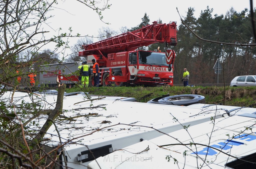 VU LKW umgestuerzt A 3 Rich Frankfurt AS Koenigsforst P230.JPG - Miklos Laubert